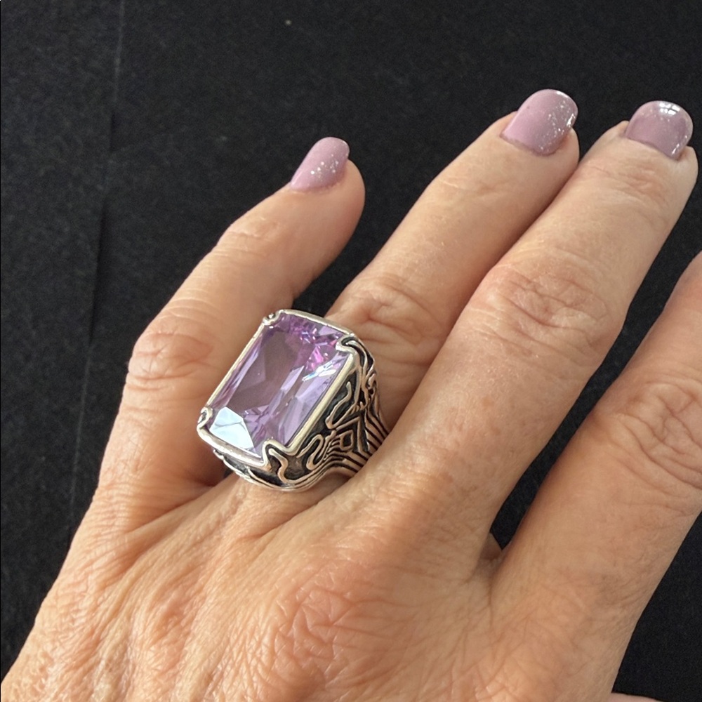 Elegant sterling Silver Ring with amethyst Gemstone